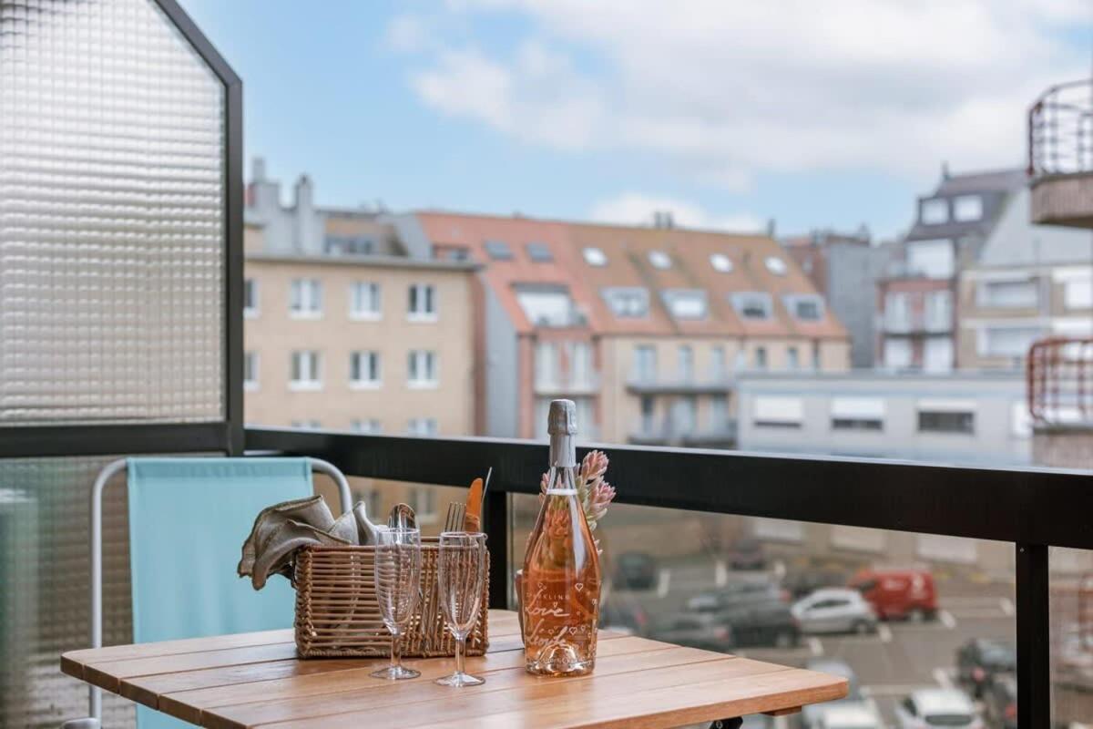 Huswell - Authentic Apartment With Terraces And Parking Knokke-Heist Eksteriør bilde