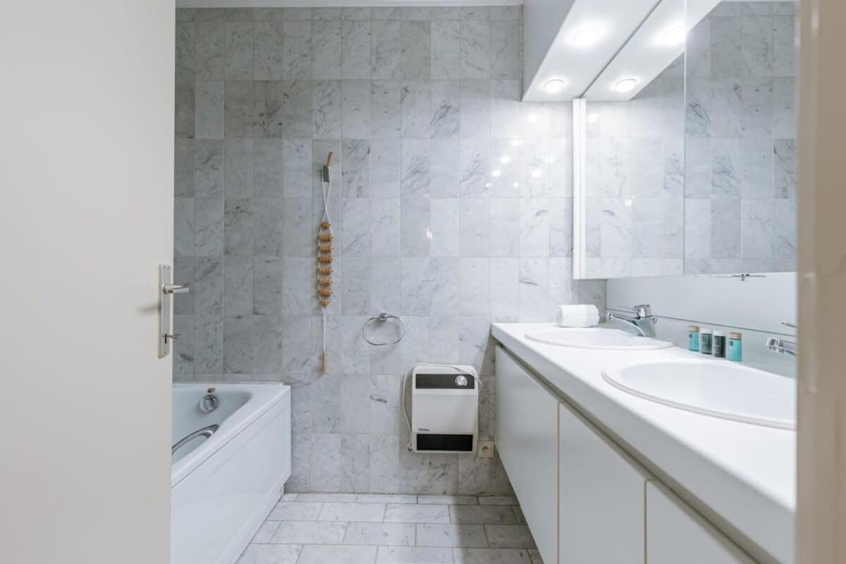 Huswell - Authentic Apartment With Terraces And Parking Knokke-Heist Eksteriør bilde