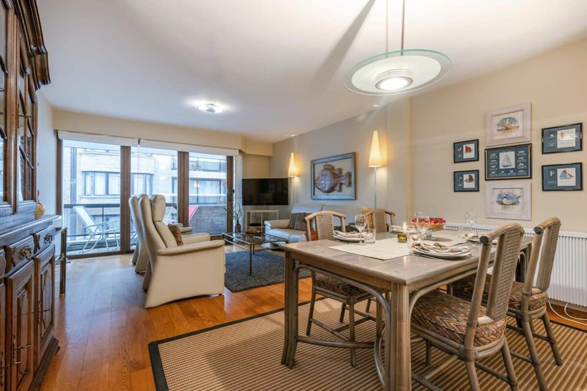 Huswell - Authentic Apartment With Terraces And Parking Knokke-Heist Eksteriør bilde